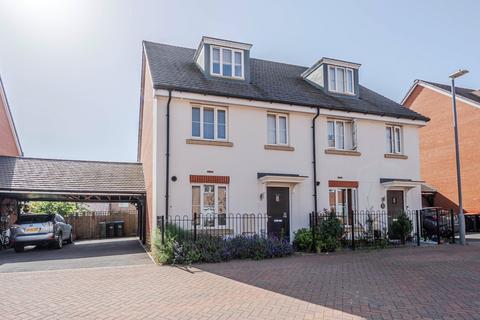 3 bedroom semi-detached house for sale, Birnbeck Avenue, Bletchley MK3
