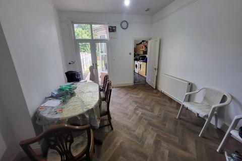 3 bedroom semi-detached house to rent, Birmingham B23
