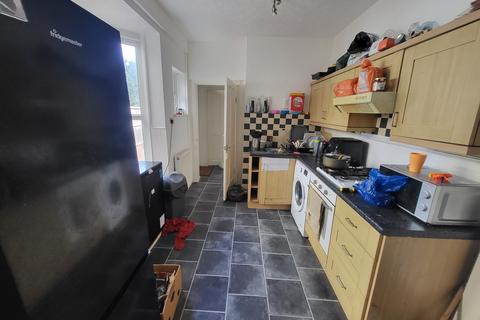 3 bedroom semi-detached house to rent, Birmingham B23