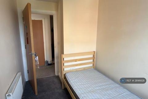 2 bedroom flat to rent, Leicester Court, Preston, PR1