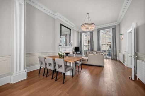 4 bedroom terraced house to rent, Wilton Crescent, Knightsbridge, London, SW1X
