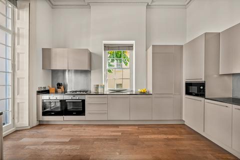 4 bedroom terraced house to rent, Wilton Crescent, Knightsbridge, London, SW1X
