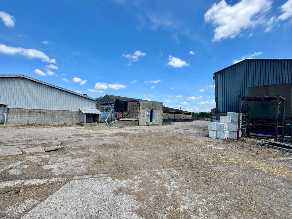 Gibbs Brook Lane, Oxted, RH8 - More