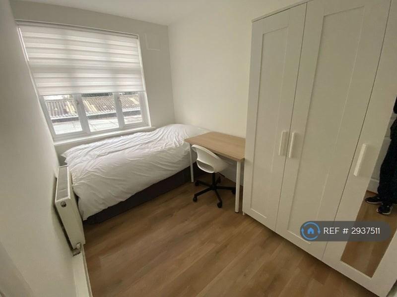 Apartment in London, London Borough of Richmond upon Thames - View 3