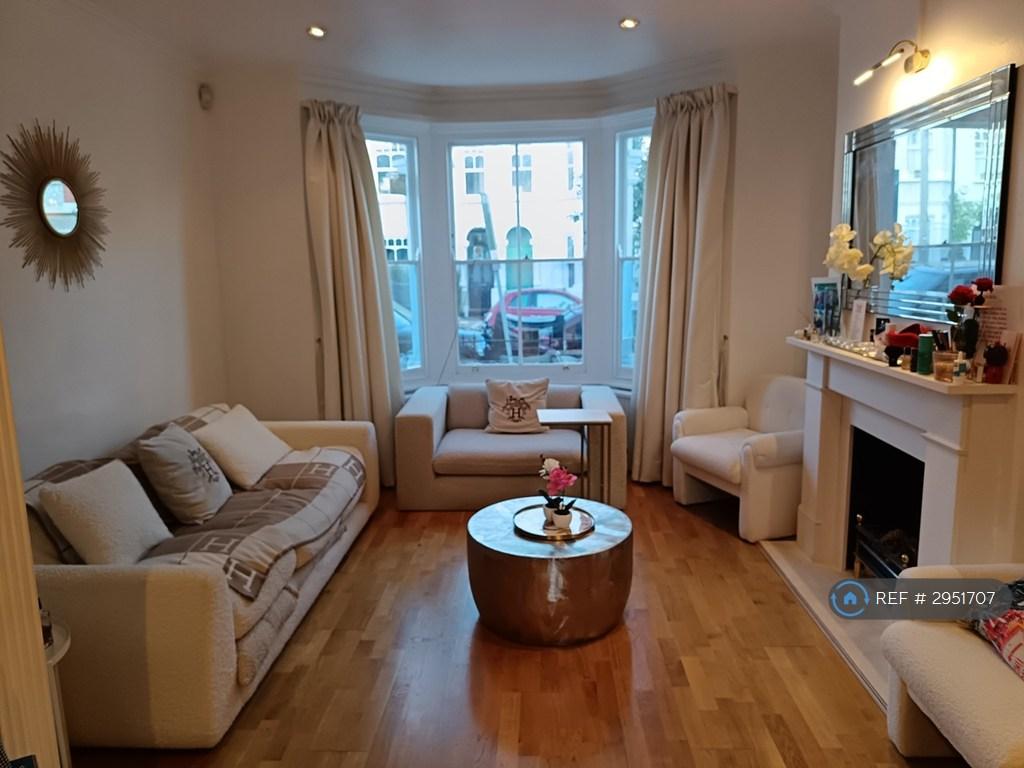4 bedroom terraced house to rent