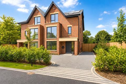 4 bedroom semi-detached house for sale, Highfield Avenue, Sale, Greater Manchester, M33