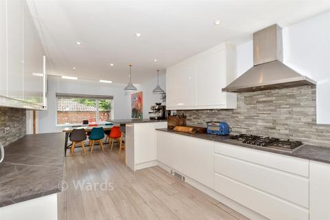 5 bedroom detached house for sale, Stone Street, Ashford TN25
