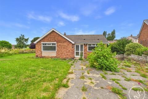 2 bedroom detached bungalow for sale, Templegate Close, Leeds