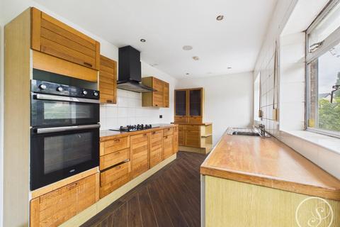 2 bedroom detached bungalow for sale, Templegate Close, Leeds