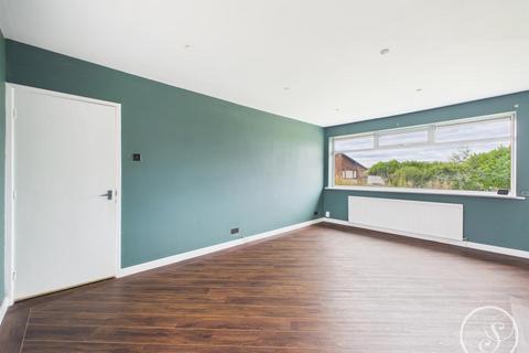 2 bedroom detached bungalow for sale, Templegate Close, Leeds