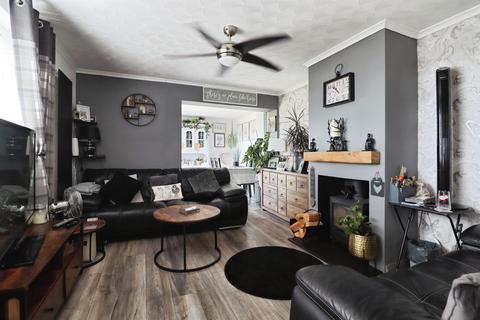 3 bedroom semi-detached house for sale, Walker Road, Barry