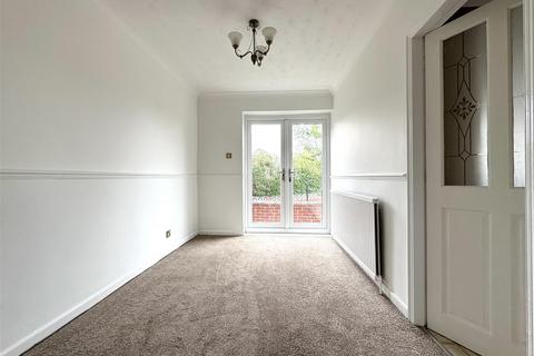 3 bedroom semi-detached house for sale, Clough Road, Hoyland, Barnsley