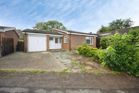 3 bedroom detached bungalow for sale, Alwins Field, Linslade, Leighton Buzzard