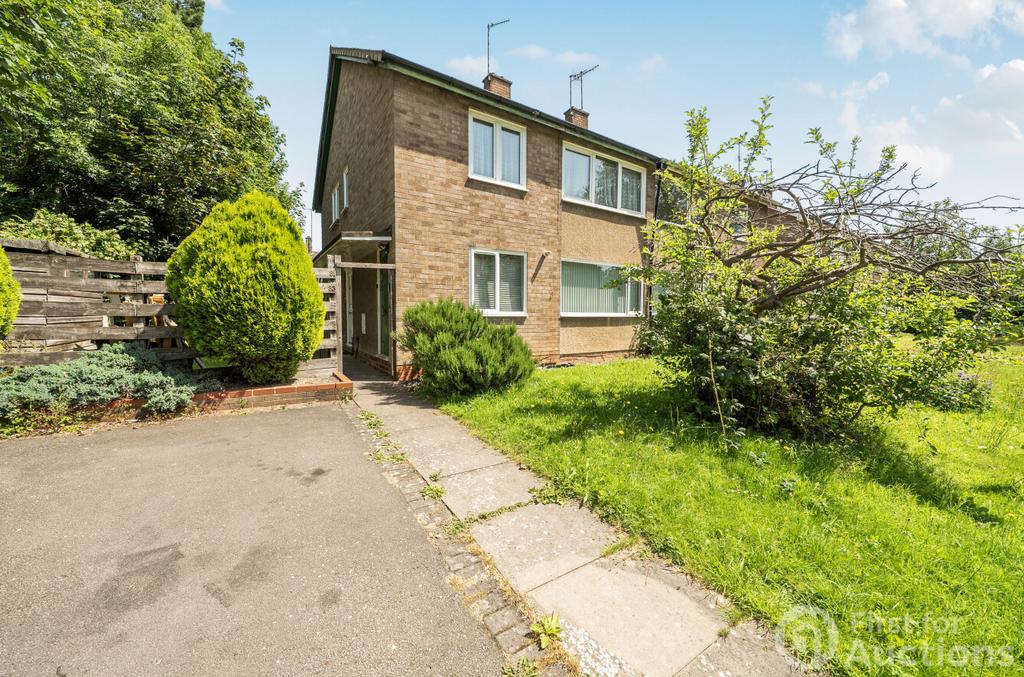 2 bedroom maisonette for sale