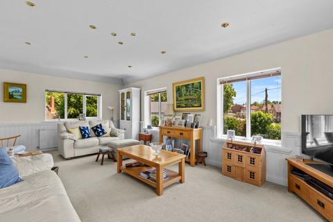 4 bedroom semi-detached house for sale, Summerleys Road, Princes Risborough HP27