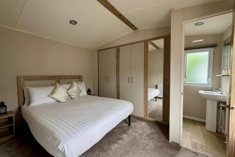 2 bedroom park home for sale, Carlton Meres Holiday Park – Suffolk