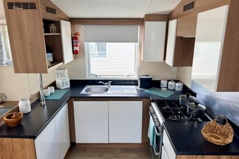 3 bedroom park home for sale, Carlton Meres Holiday Park – Suffolk