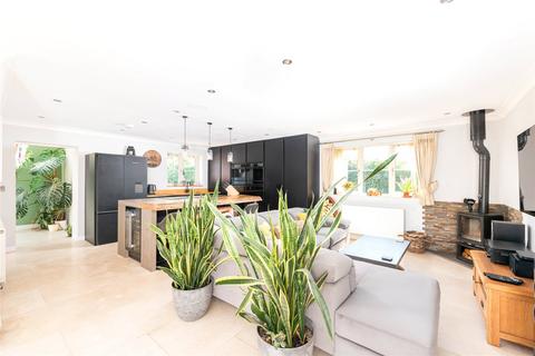 5 bedroom detached house for sale, Badby Lane, Staverton, Daventry, Northamptonshire, NN11