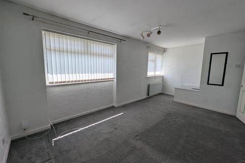 2 bedroom terraced house for sale, Atherstone Way, Darlington