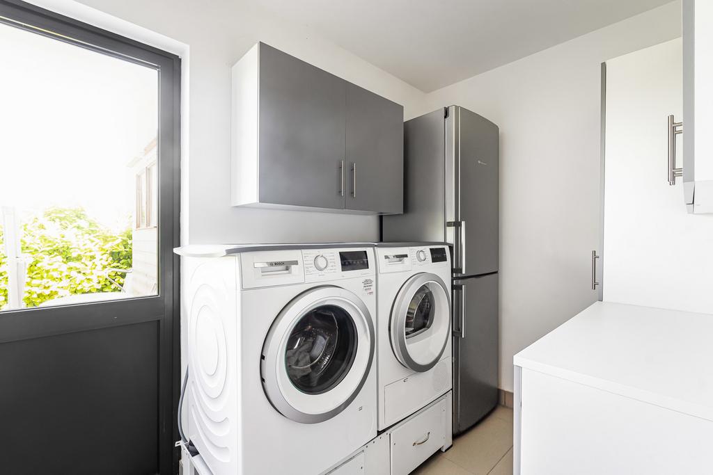 Utility room, utility