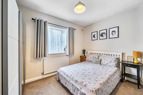 2 bedroom maisonette for sale, Frays Court Victoria Road, Uxbridge
