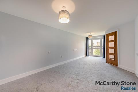 1 bedroom apartment for sale, Martello Court, Jevington Gardens, Eastbourne, East Sussex, BN21 4SD