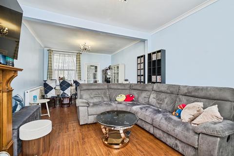 3 bedroom end of terrace house for sale, Follyhouse Lane, Walsall, West Midlands, WS1