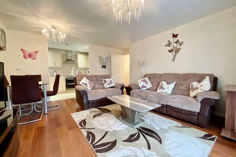 2 bedroom flat for sale, Flavius Close, Newport NP18