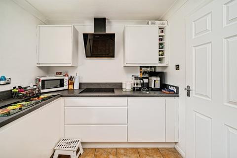 2 bedroom apartment for sale, Sandringham Court, Slough