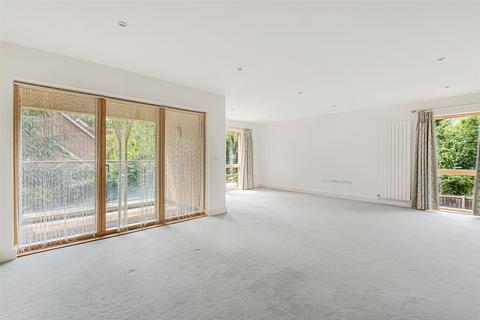 3 bedroom apartment for sale, Long Road, Cambridge CB2