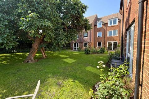 1 bedroom flat for sale, Hunting Gate, Birchington CT7