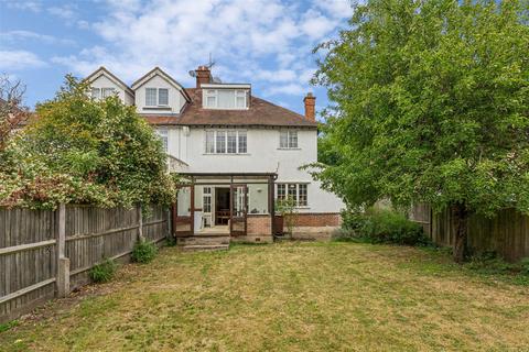 undefined, Kinnaird Avenue, London, W4
