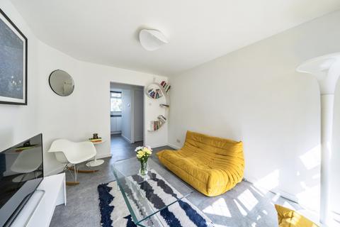 2 bedroom apartment for sale, Tudor Court, Walthamstow, E17