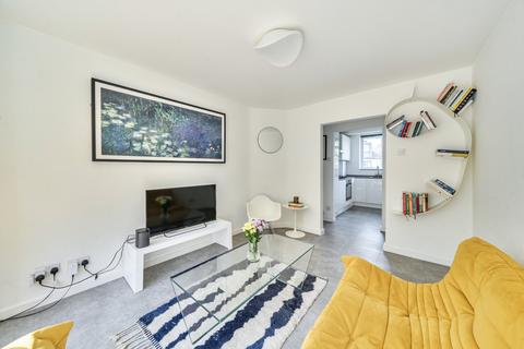 2 bedroom apartment for sale, Tudor Court, Walthamstow, E17