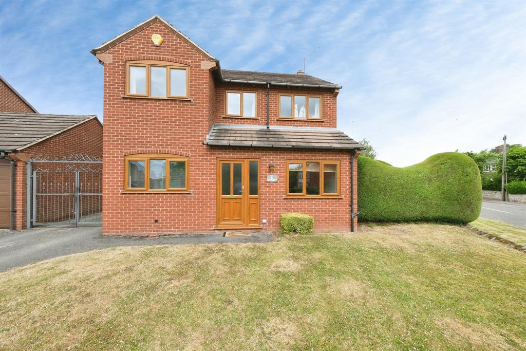 4 bedroom detached house for sale