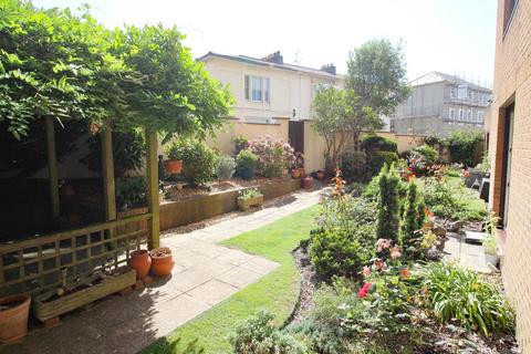 undefined, Madeira Court*Sea Front Location*Very Well Presented*Super Sea Views*