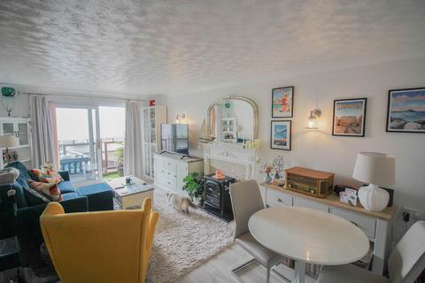 undefined, Madeira Court*Sea Front Location*Very Well Presented*Super Sea Views*