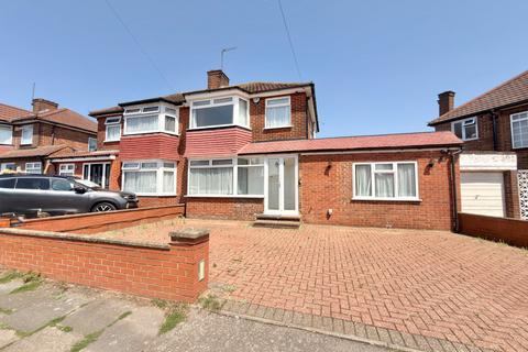 4 bedroom semi-detached house for sale, Derwent Crescent, Stanmore HA7