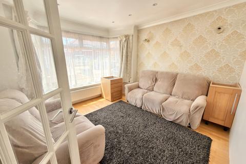 4 bedroom semi-detached house for sale, Derwent Crescent, Stanmore HA7