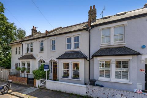 Percy Road, Isleworth, TW7