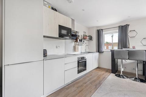 1 bedroom flat for sale, Desborough Park Road, Chelsea Court Desborough Park Road, HP12