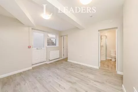 Studio to rent – pohled 3
