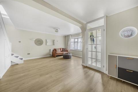 undefined, Drysdale Avenue, Chingford