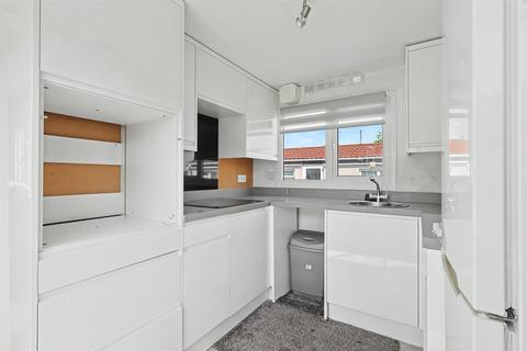 2 bedroom park home for sale, Tower Park, Hockley SS5