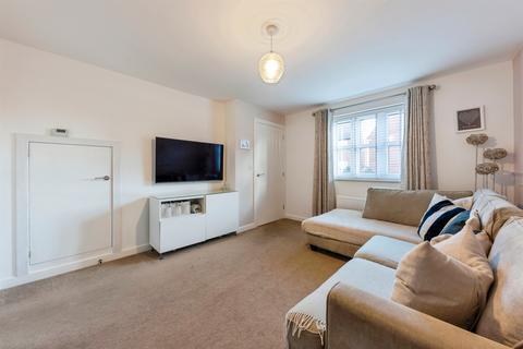 3 bedroom semi-detached house for sale, Charters Drive, Middlebeck, Newark