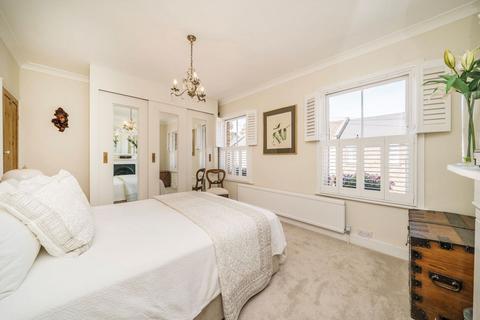 2 bedroom terraced house for sale, King Charles Crescent, Surbiton KT5