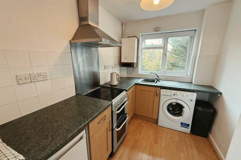 Studio to rent, The Ridgeway, ENFIELD