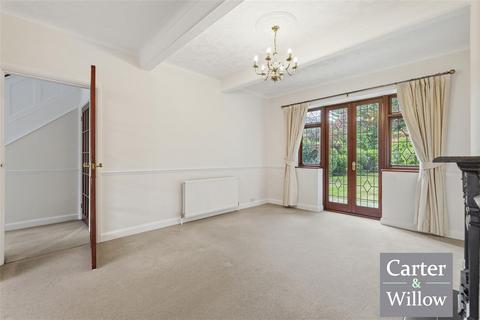 3 bedroom semi-detached house for sale, Wykeham Avenue, Dagenham, Essex