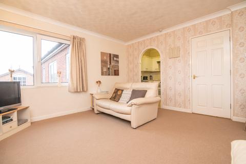 1 bedroom flat for sale, Ednall Lane, Bromsgrove B60