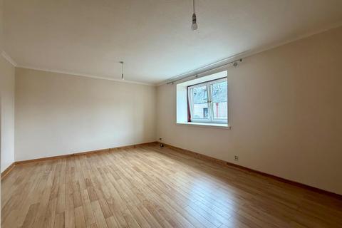 2 bedroom flat to rent, George Street, Coupar Angus, Blairgowrie